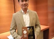 Dr. Eddy Widjaja (Owner Eva Mulia Clinic): Dengan Kerja dan Pelayanan Tulus, Ikhlas, Jujur dan Unggul, Klinik Eva Mulia Kembali Mendapatkan Penghargaan Bergengsi dari “The 10th Indonesia WOW Brand 2025 Award”