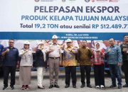Karantina Kepri Sertifikasi Ekspor 19,2 Ton Daging Kelapa