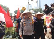 Aksi Hari Tani Nasional di Monas Berlangsung Hangat, Wakapolda Metro Jaya Sambut Massa Aksi