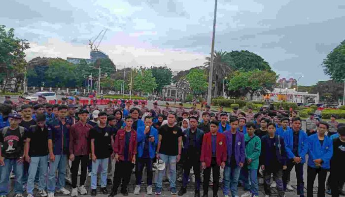 Ratusan Aktifis Badan Eksekutif Mahasiswa Perguruan Tinggi Muhammadiyah Aisyiyah (BEM PTMA) Se-Indonesia Gelar Demo Sampaikan Manifesto Gerakan Mahasiswa Muhammadiyah Aisyiyah