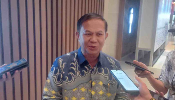 Ketua Dewan Pembina Asosiasi Pemerintah Daerah Kepulauan dan Pesisir Seluruh Indonesia (Aspeksindo), Sokhiatulo Laoli: Pemerintah Daerah Harus Dilibatkan secara Aktif dalam Agenda Hilirisasi Pangan Nasional, mulai dari Proses Produksi, Pengolahan, hingga Distribusi Hasil Peternakan ke Pasar.