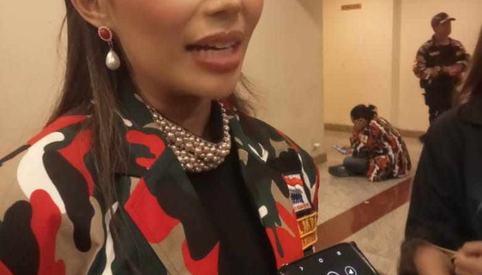 Karina (Ketua Srikandi Laskar Merah Putih (LMP) Indonesia): Srikandi LMP Berkomitmen Mendorong Pemberdayaan Perempuan melalui Pengembangan UMKM Digital dan Peningkatan Kapasitas Sumber Daya Manusia hingga ke Daerah-daerah.