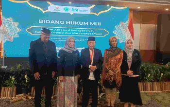 Adv. Dr. Ike Farida, S.H., LL.M. Terima Penghargaan Apresiasi Penegak Hukum Sahabat Dhuafa dan Masyarakat Miskin dari Majelis Ulama Indonesia (MUI): Komitmen akan Terus Memberikan Pendampingan Hukum, Bantuan Kemanusiaan, serta Memperjuangkan Hak-hak Masyarakat, khususnya Kaum Dhuafa dan Masyarakat Miskin agar Memperoleh Akses terhadap Keadilan Tanpa Memandang Kondisi Ekonomi.
