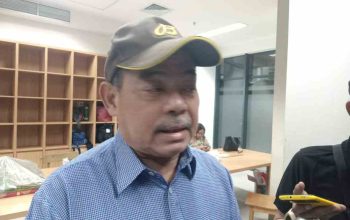 Bursah Zarnubi, Mantan Aktifis Pro Demokrasi dan Reformasi, Bupati Lahat: Indonesia Butuh Tokoh Inspiratif  yang Konsisten Memperjuangkan Demokrasi, Keadilan, dan Nilai-nilai Kemanusiaan melalui Gerakan Sosial maupun Karya Sastra.