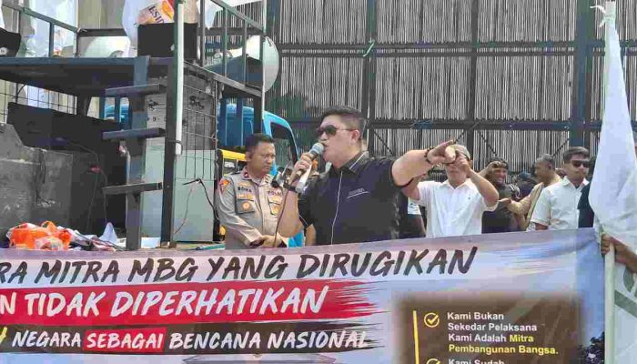 PRESIDIUM MITRA BGN: NEGARA INGKAR JANJI? MITRA SPPG DESAK PRABOWO SUBIANTO TURUN TANGAN: KEMBALIKAN INVESTASI RAKYAT ATAU BUKTIKAN NEGARA HUKUM ITU NYATA!